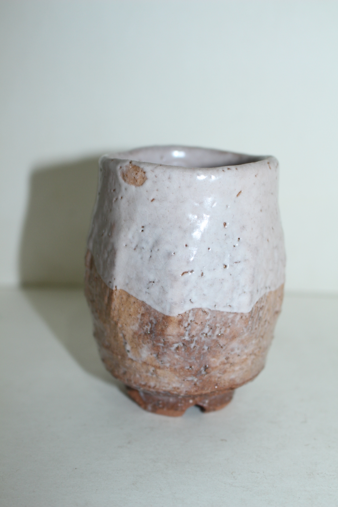 청자 굽따인 잔