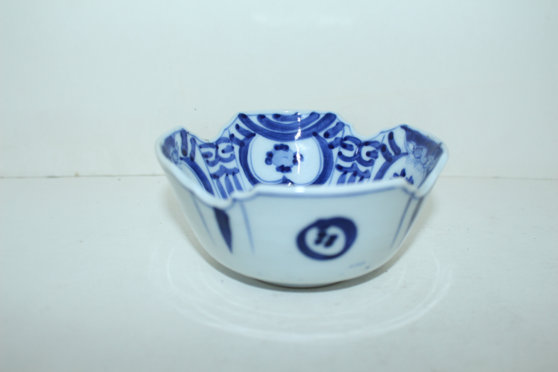 연대가좋은 청화백자화문 화형완