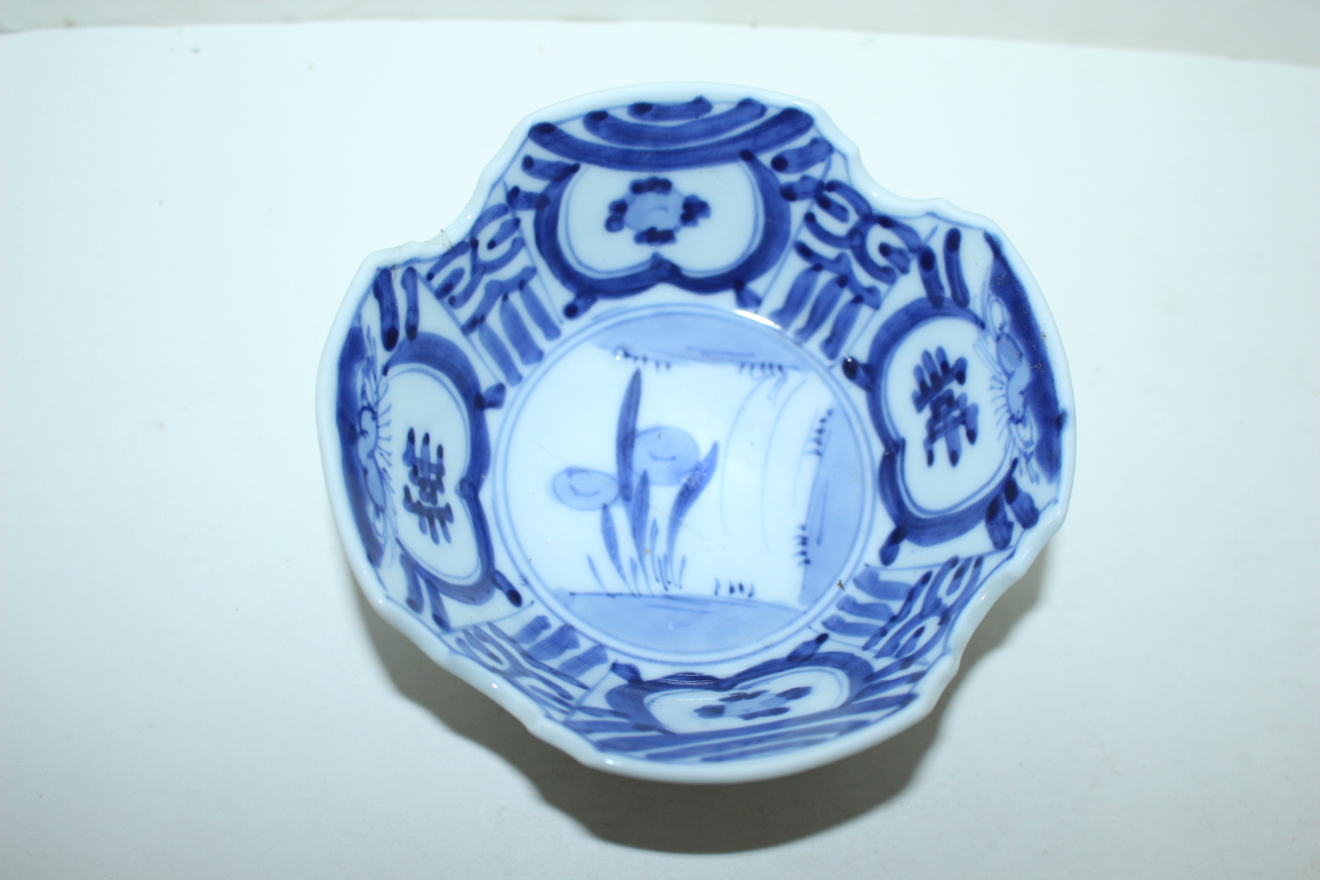 연대가좋은 청화백자화문 화형완