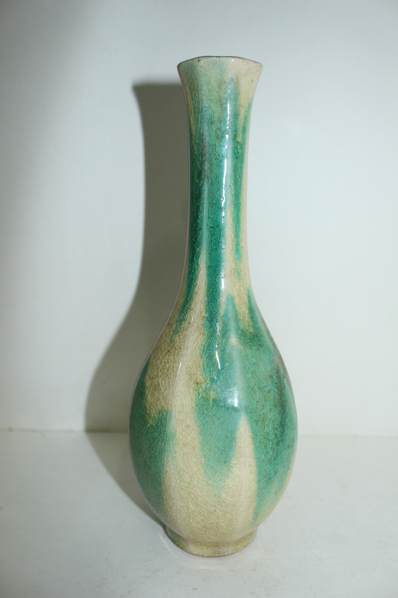 청록청자 각진 한송이 화병