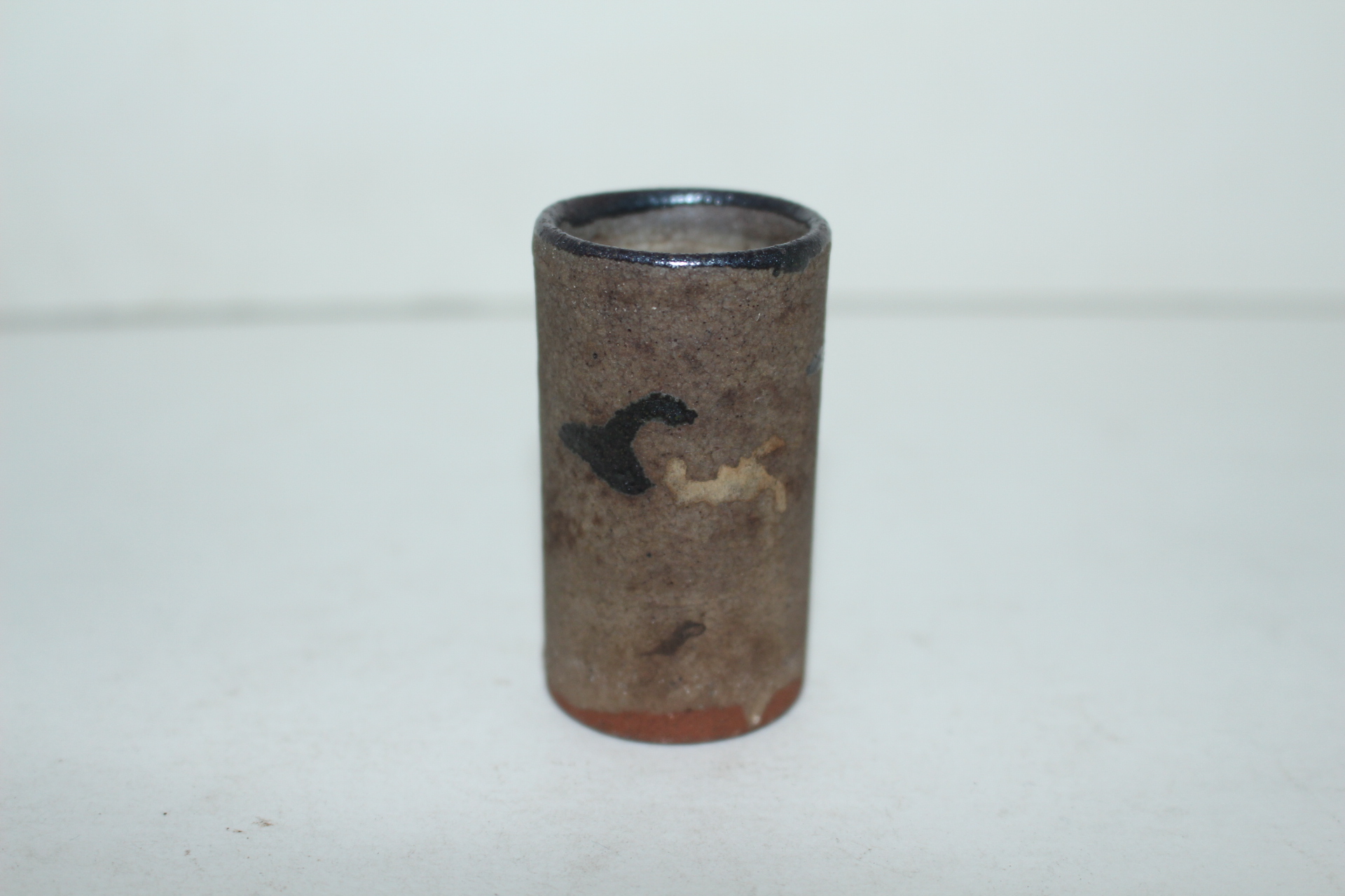 연대가좋은 청자잔