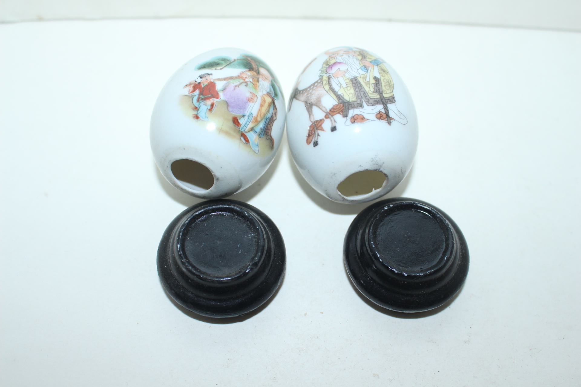 계란모양의 청화백자 도인문 2점