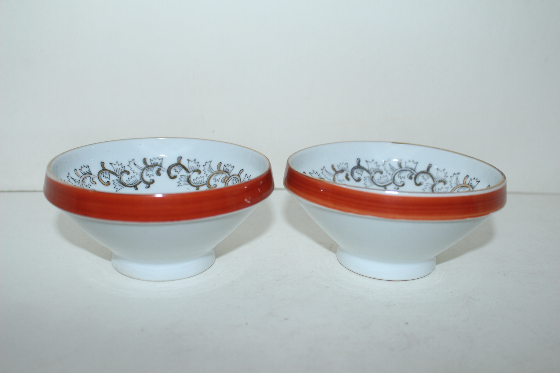 연대가좋은 진사백자금채화문완 2점