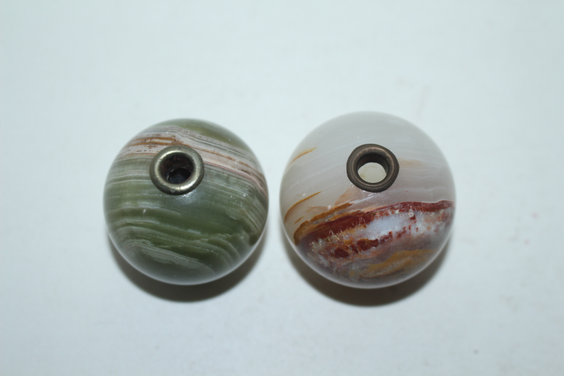 문양이 좋은 무뉘옥돌로된 추(풍진)