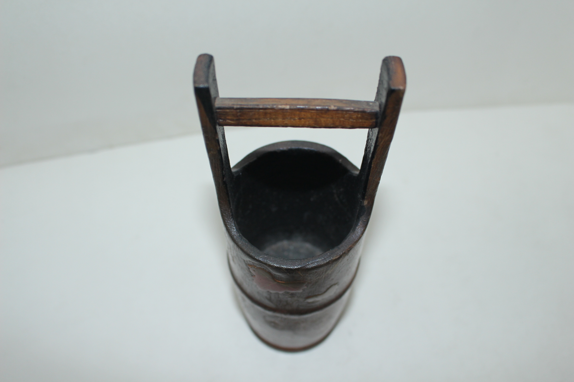 나무에 금채화문된 화병