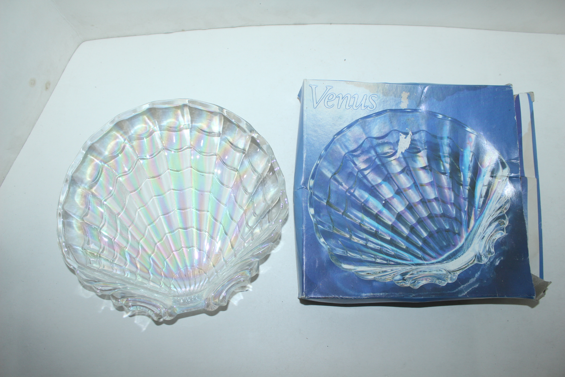 근대사 진주빛이도는 유리로된 완