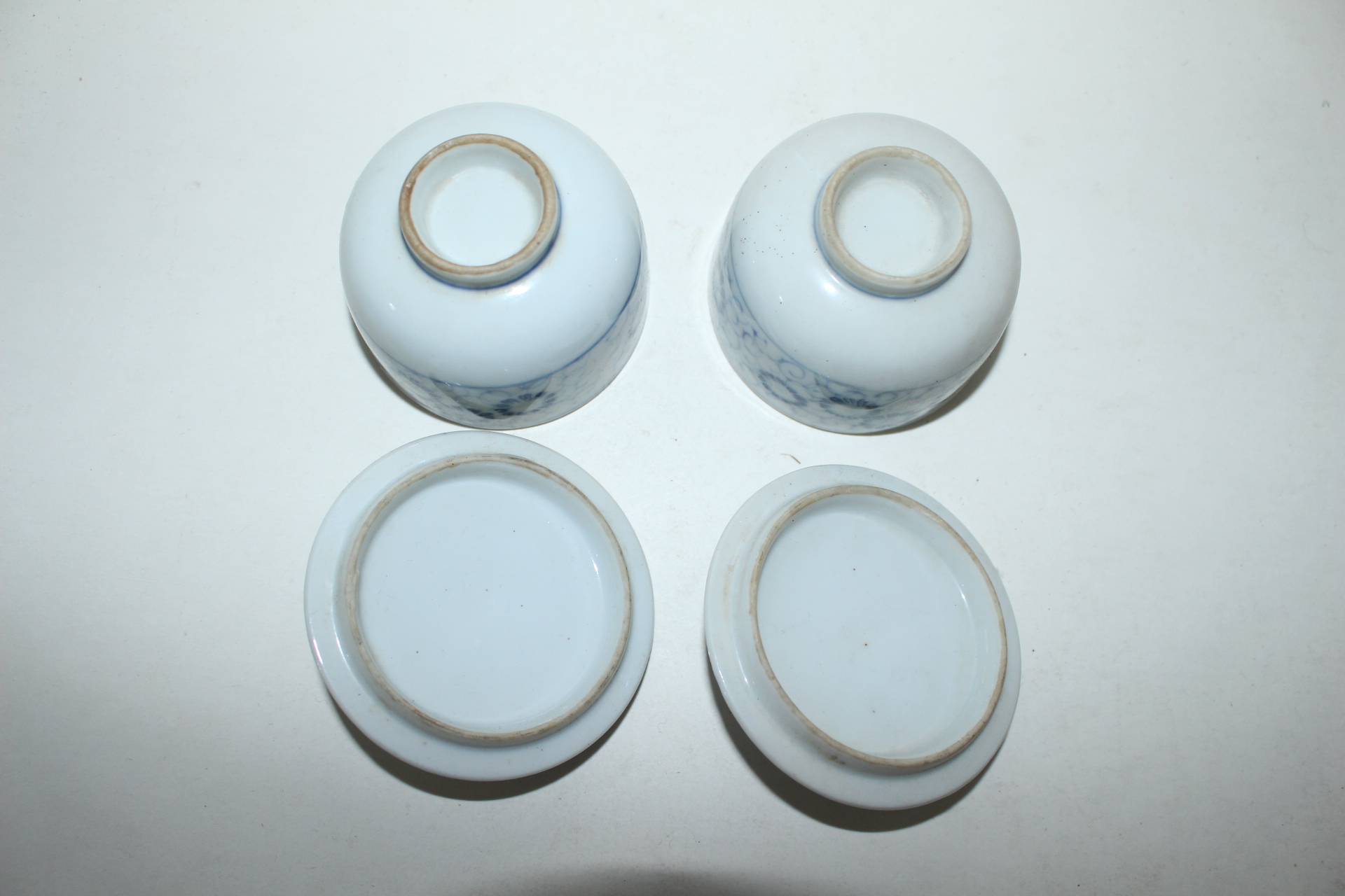 연대가좋은 청화백자화문 두껑있는잔 점