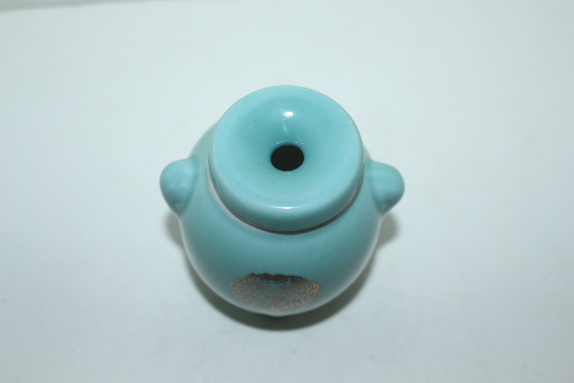 청자 삼족이귀 금채화문 향로