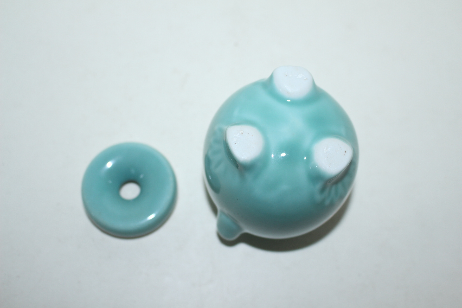 청자 삼족이귀 금채화문 향로