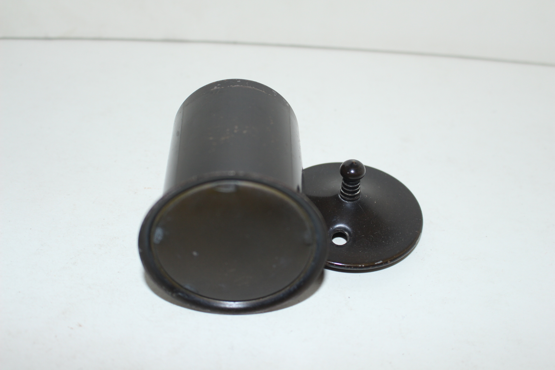 무쇠로된 탑모양 향호