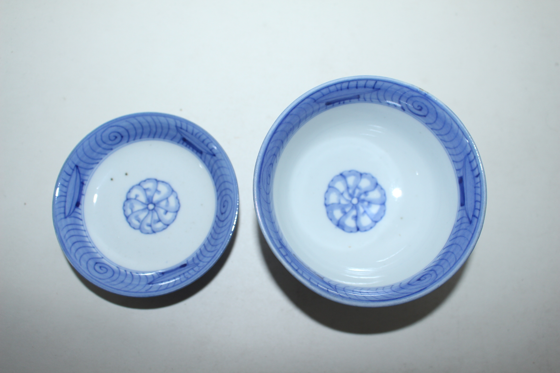 100년이상된 청화백자 정물문개완