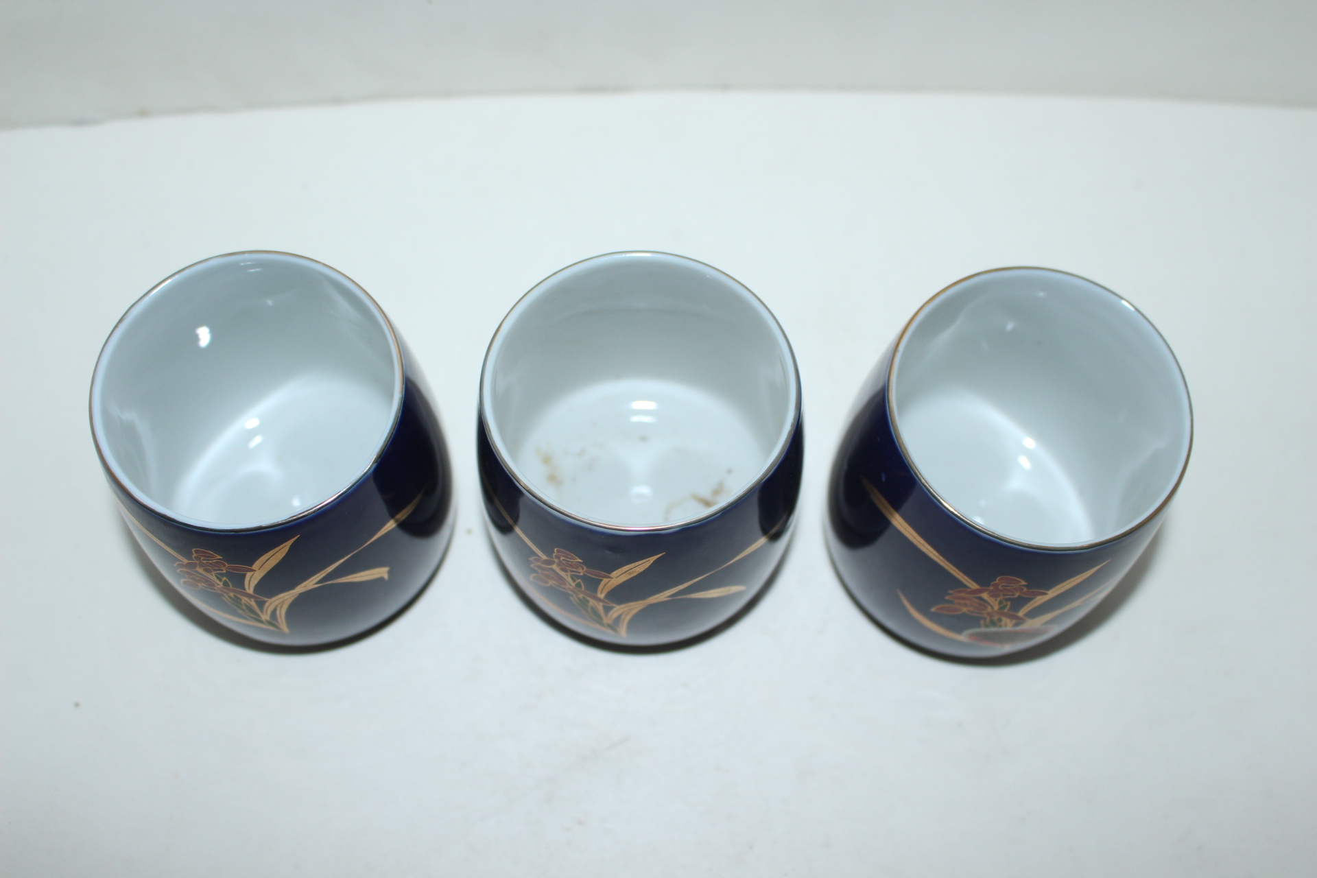 청자 금채난초문잔 3점
