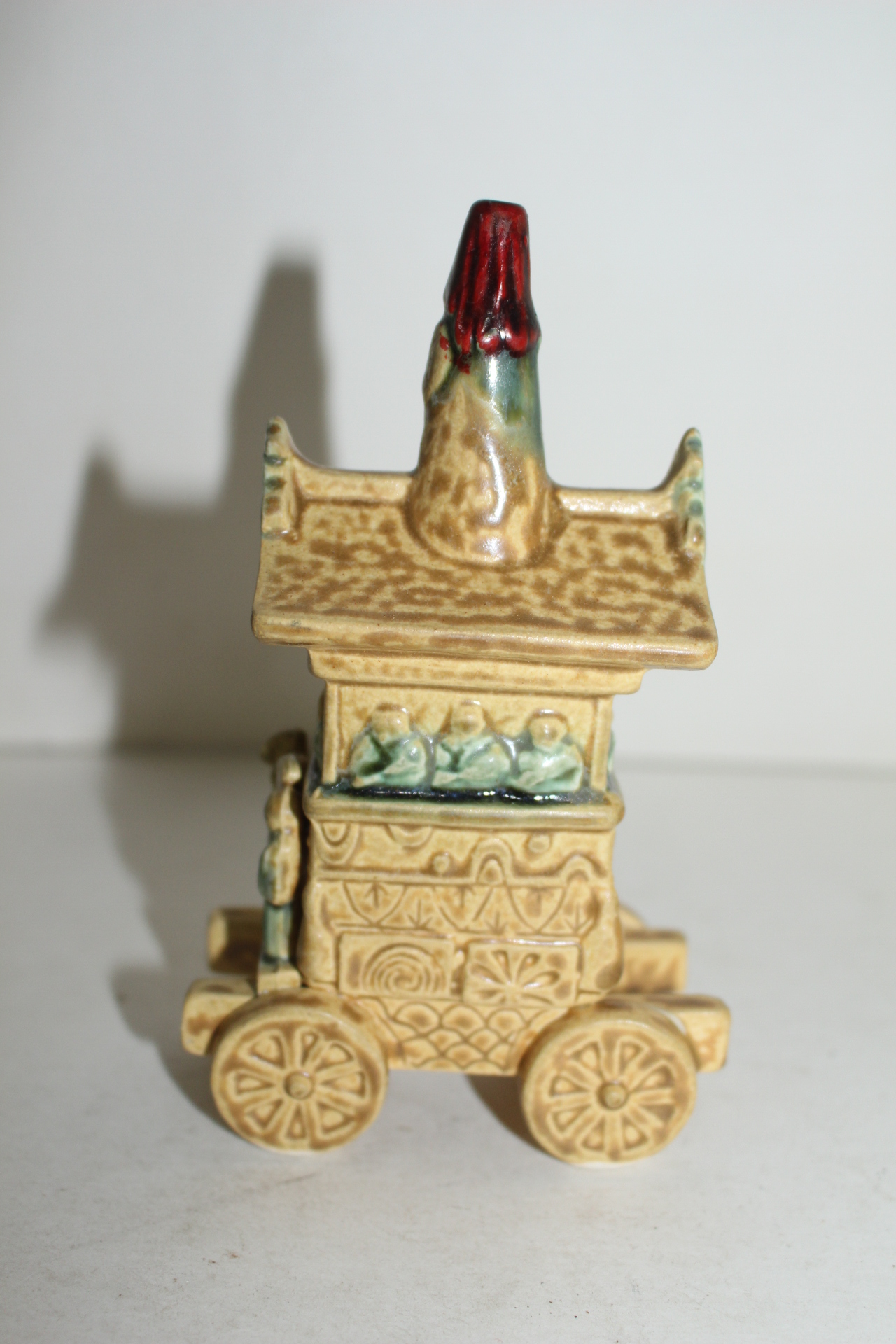 청자도자기 가마 조각상