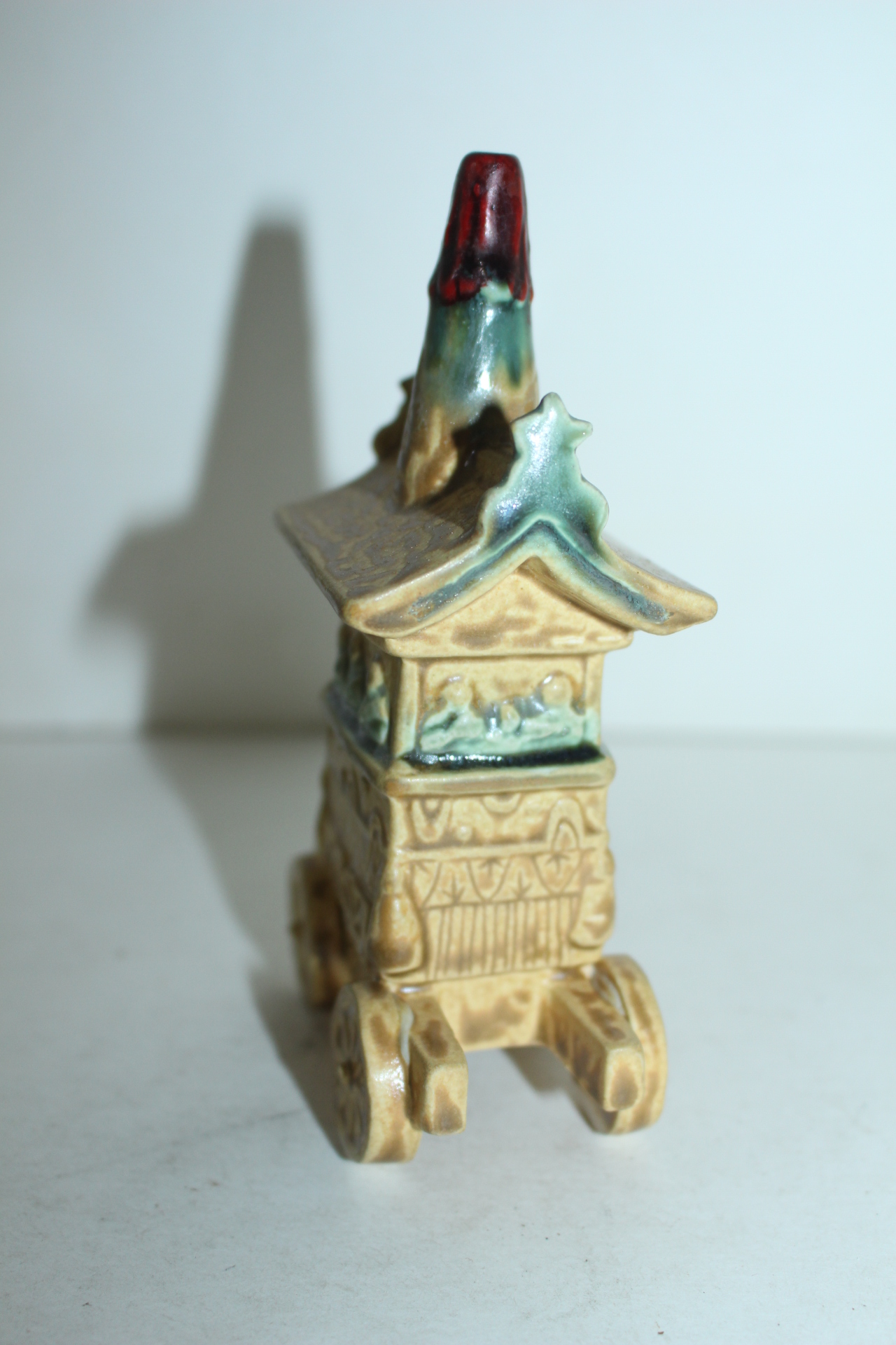 청자도자기 가마 조각상