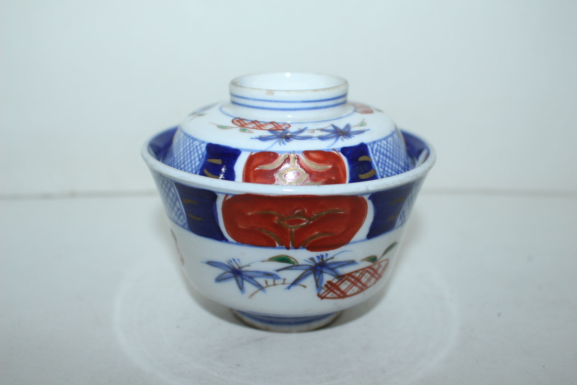 연대가좋은 청화백자진사화문 개완