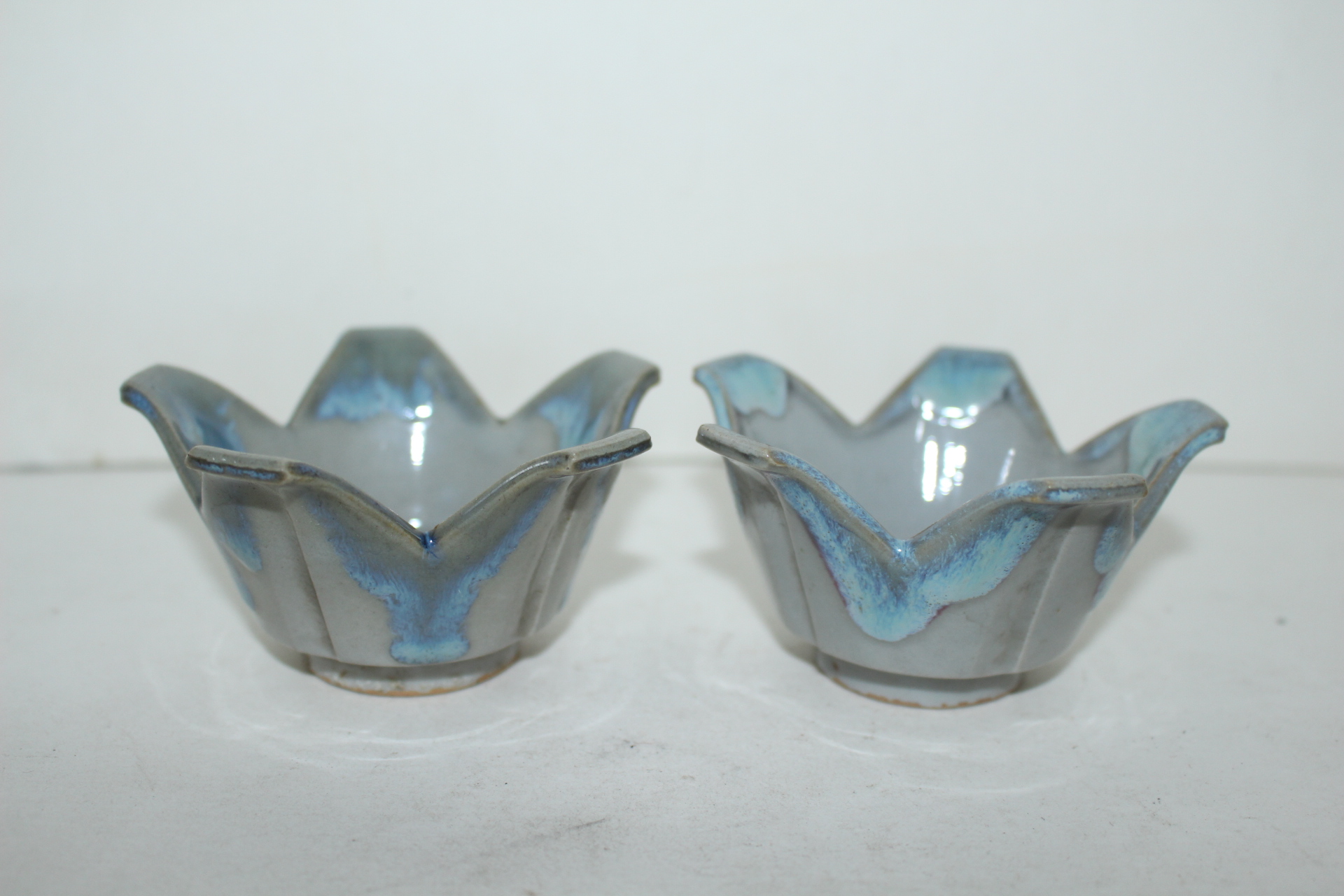 연대가좋은 청자 화형완 2점