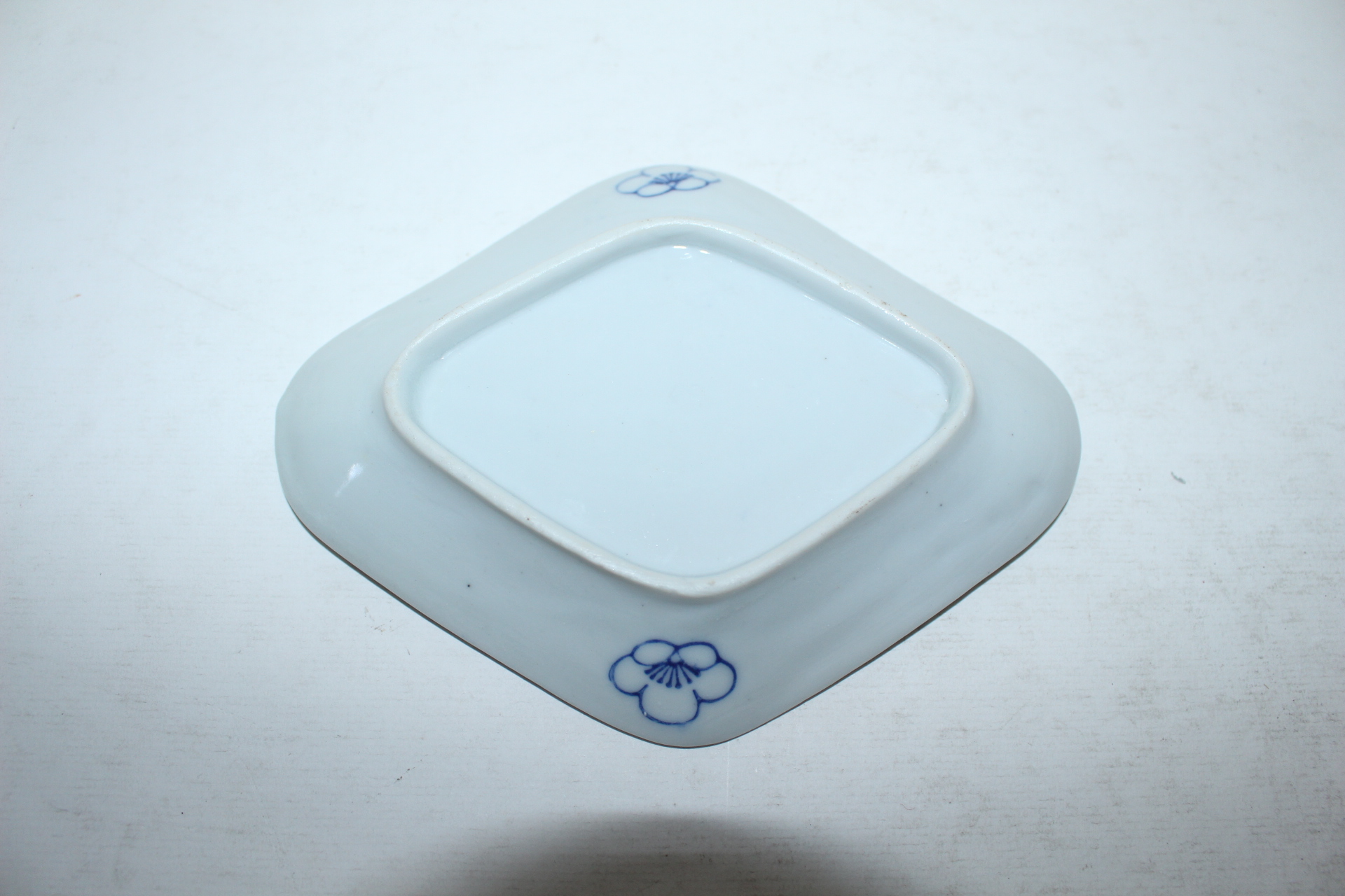 연대가좋은 청화백자산수문 사각완