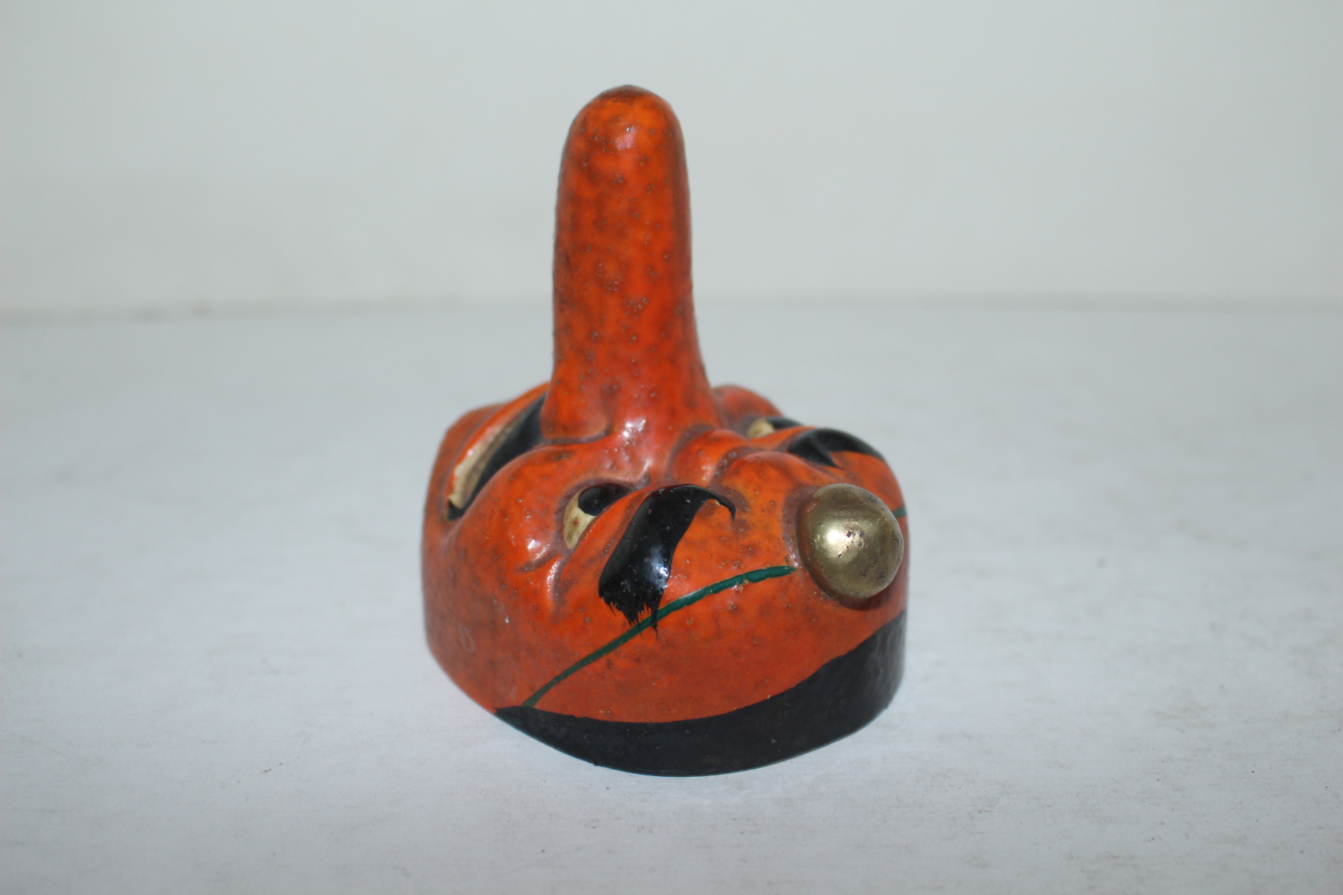 연대가좋은 분청자도자기 얼굴탈 잔