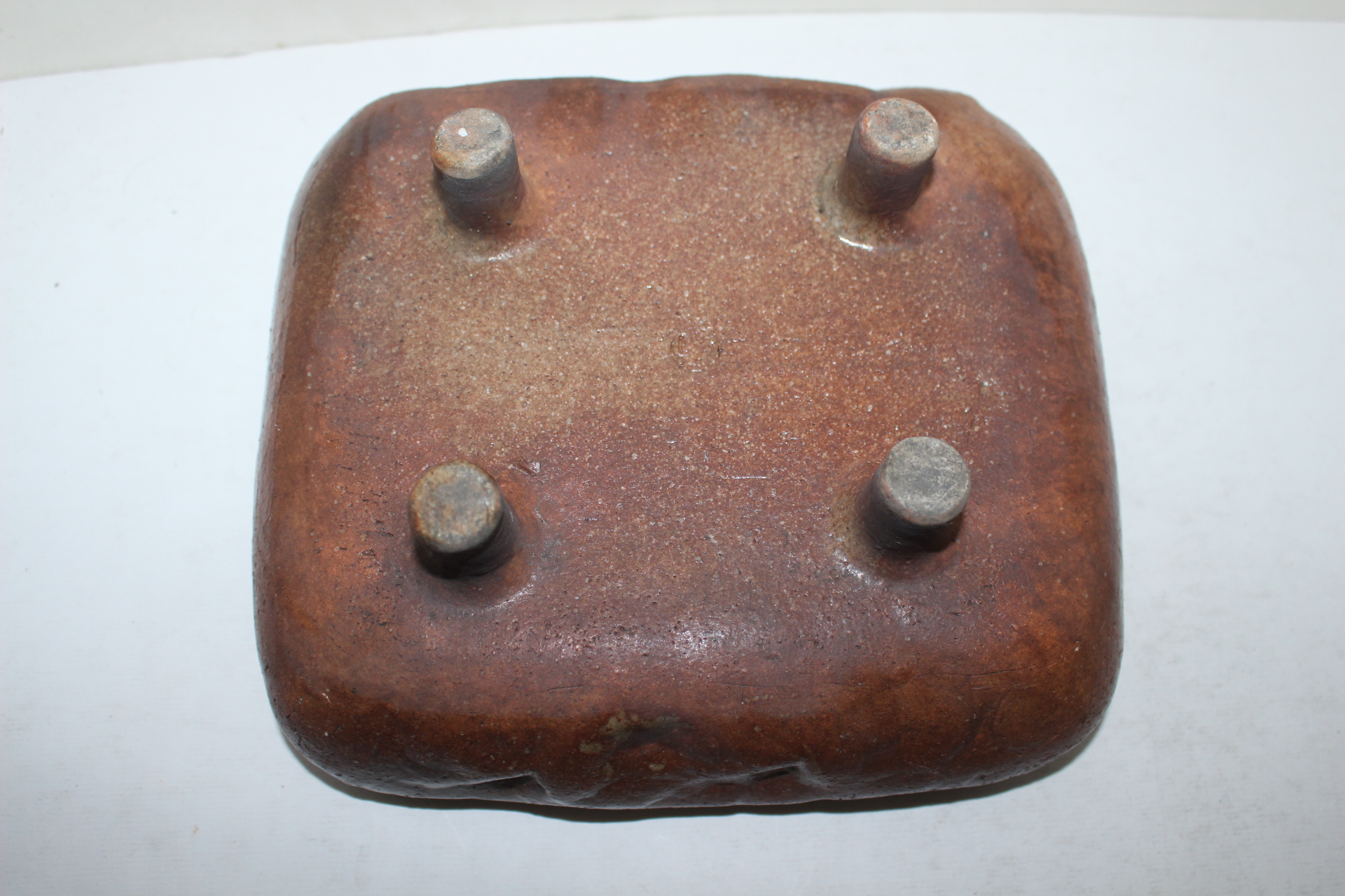 연대가좋은 시가라끼 청자 사족수반