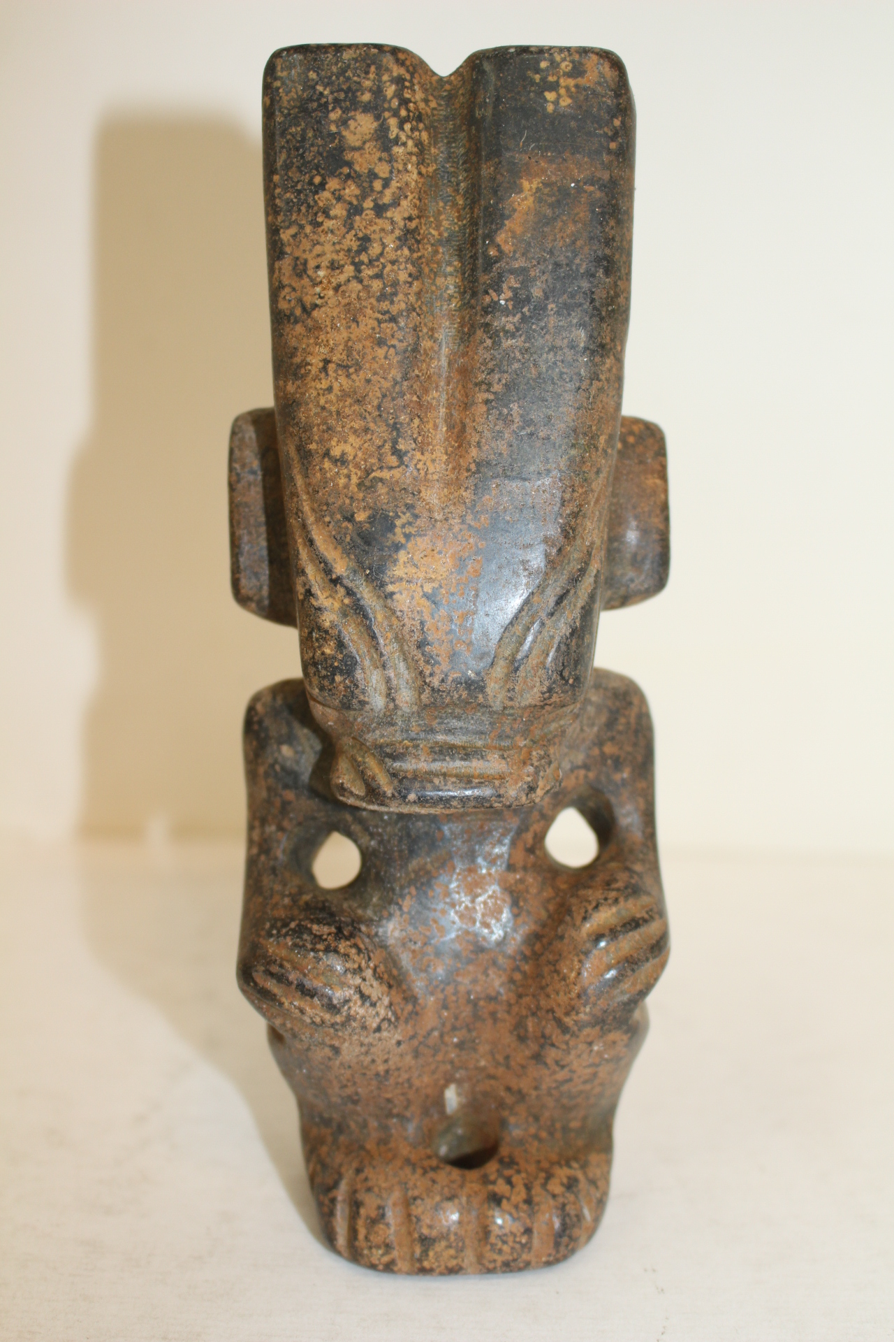 홍산문화-퇴화곤옥돌 귀형옥조각상