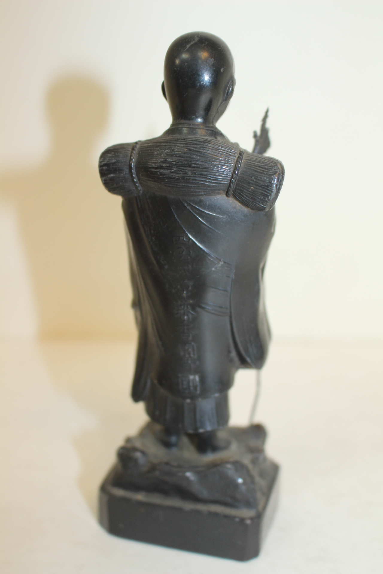 묵직한 주석재질로된 도인 조각상