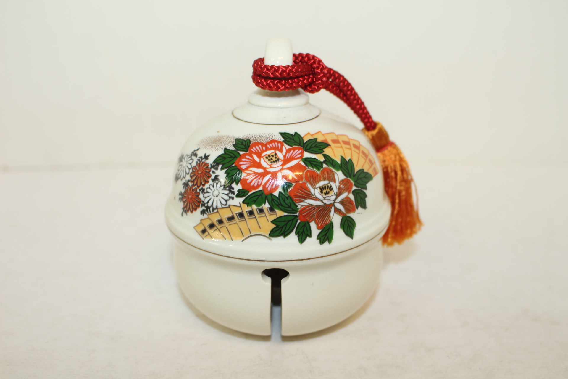 구다니 분청자진사화문 방울