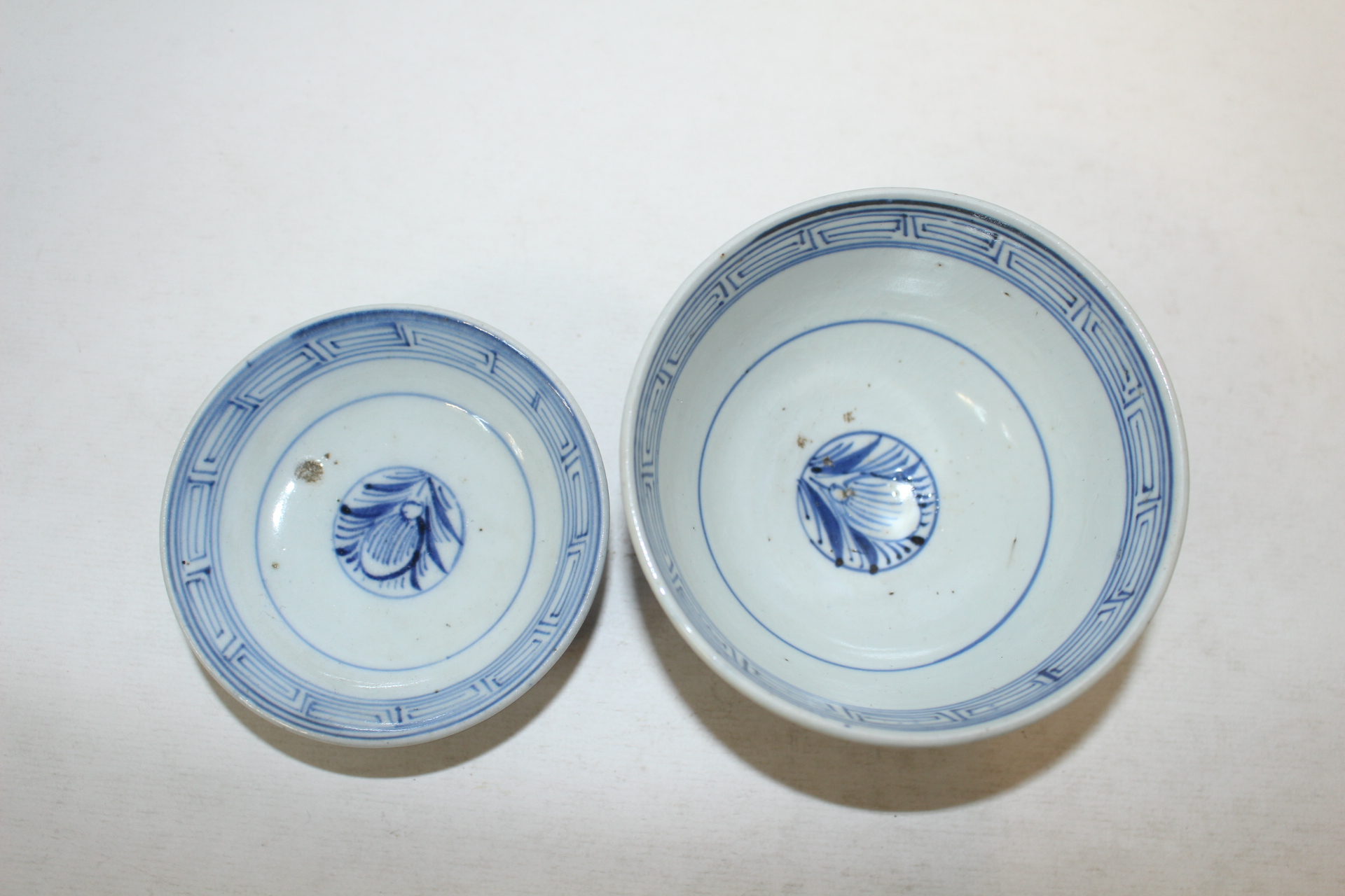 100년이상된 이마리 청화백자화문 개완