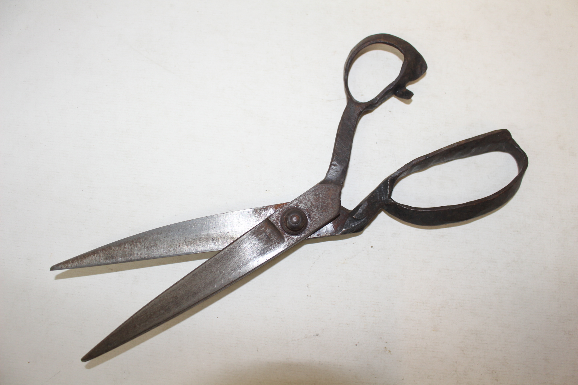 근대사 작동이 잘되는 가위