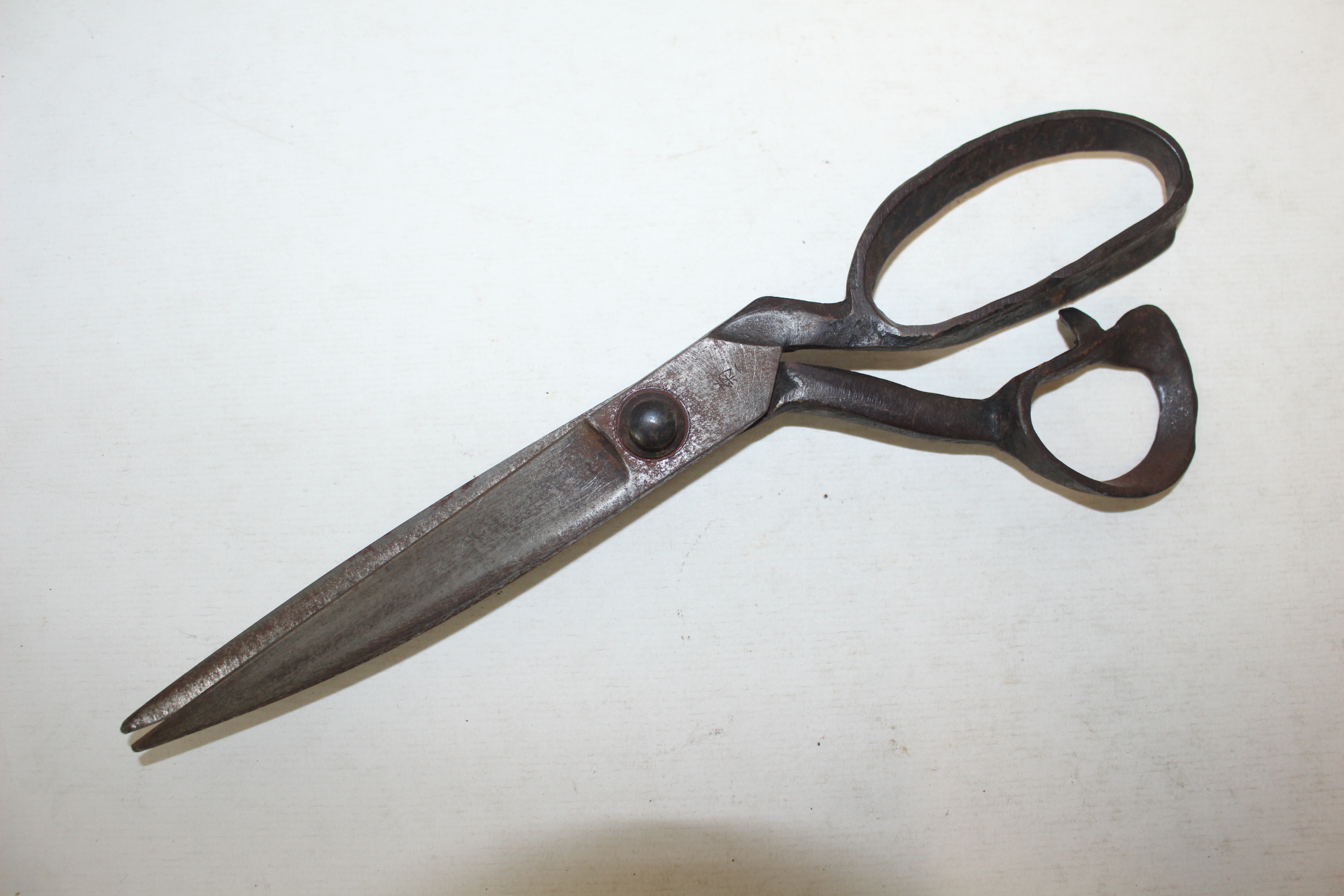 근대사 작동이 잘되는 가위