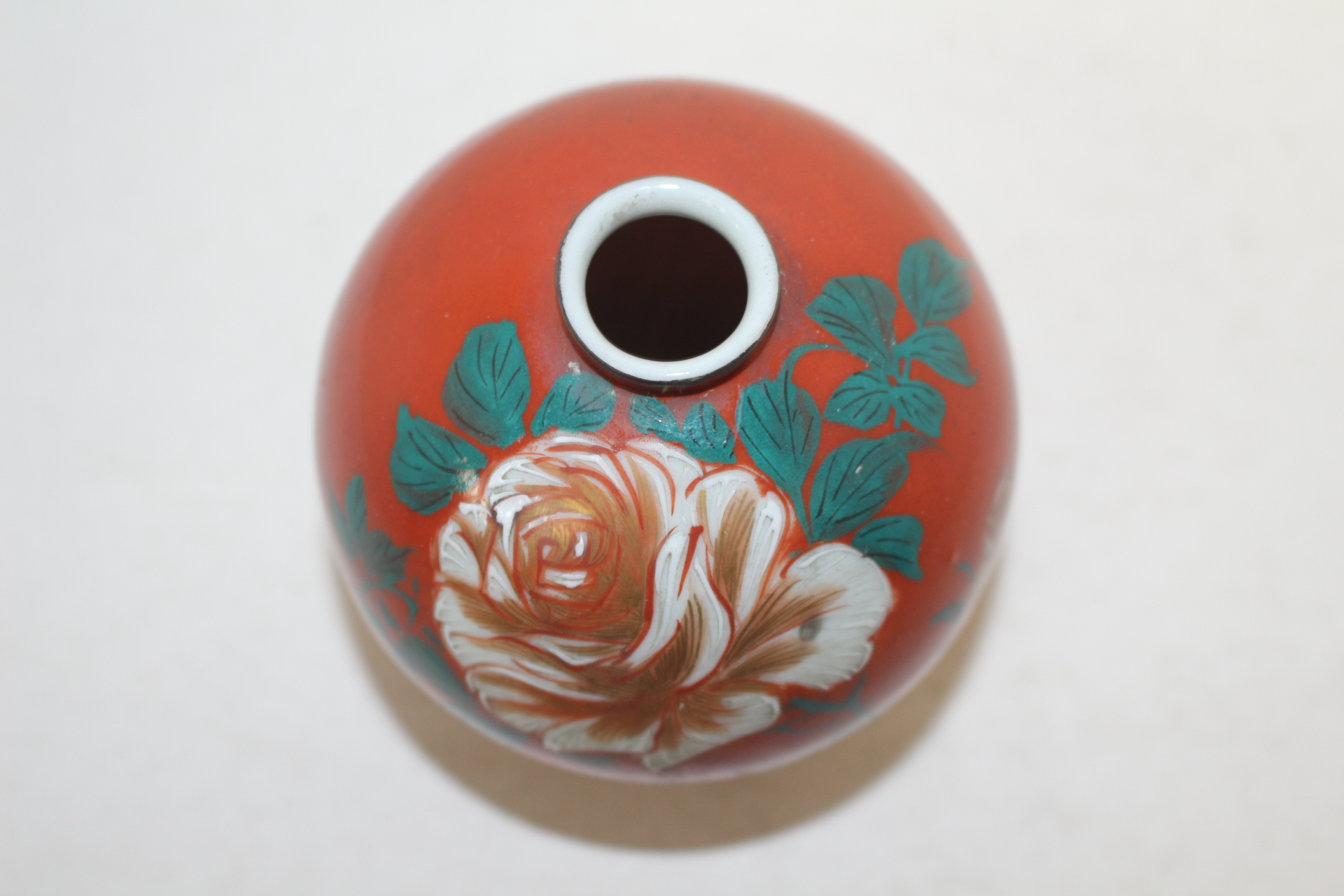 구다니 진사백자화문 소호