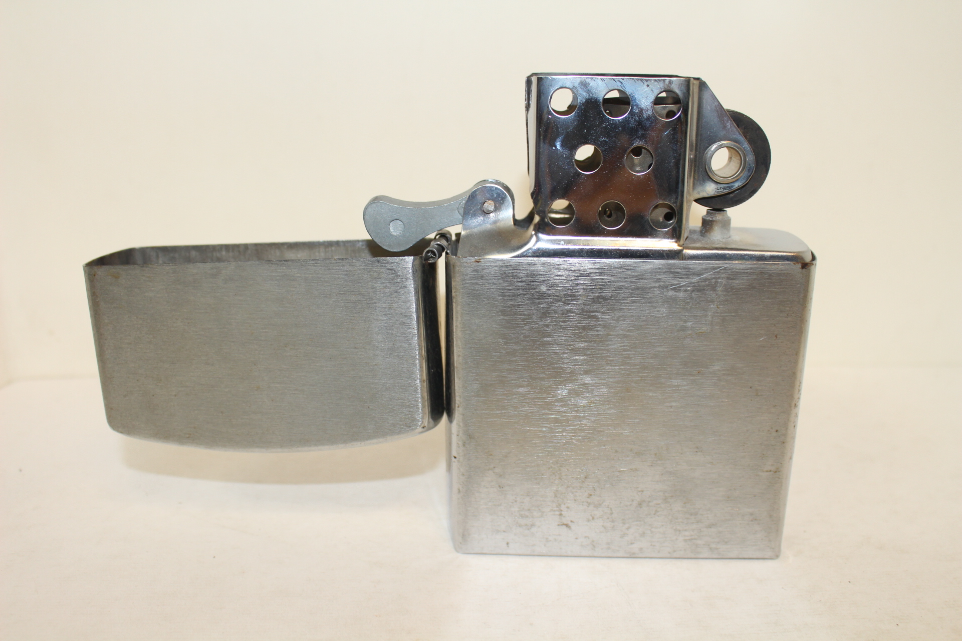 근대사 대형크기의 라이타