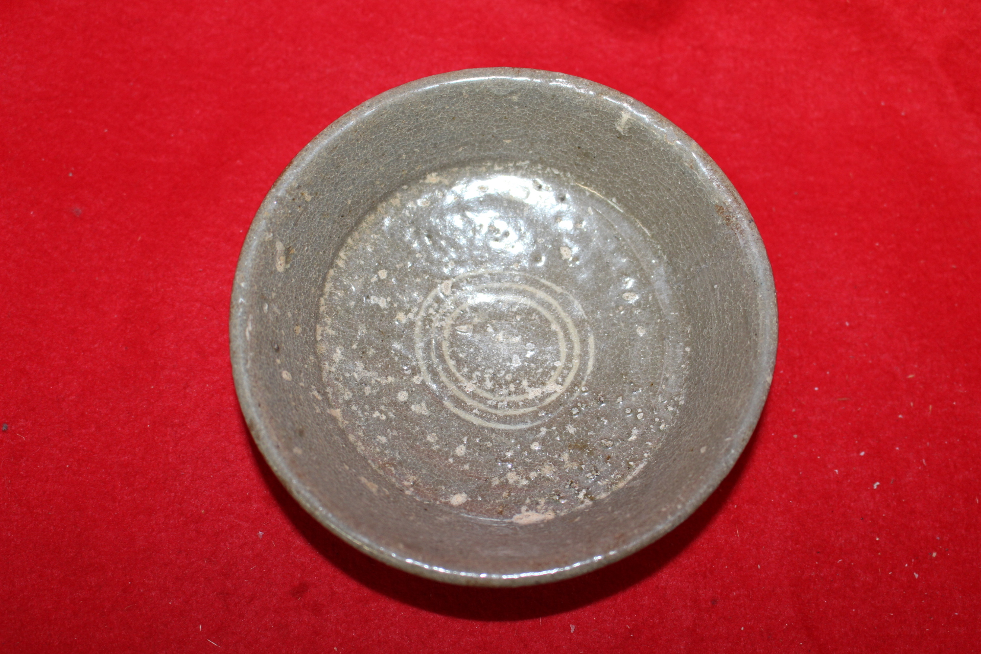 65-고려시대 청자백상감원태양문완