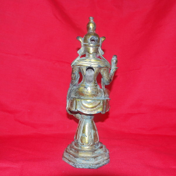 청동으로된 금동관음 좌불상