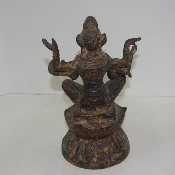 청동으로된 묵직한 좌불상