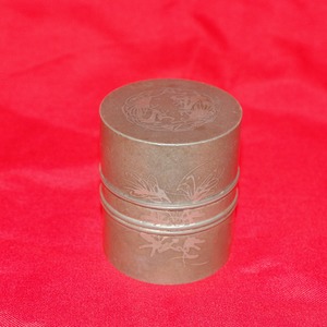 연대가좋은 주석으로된 차통