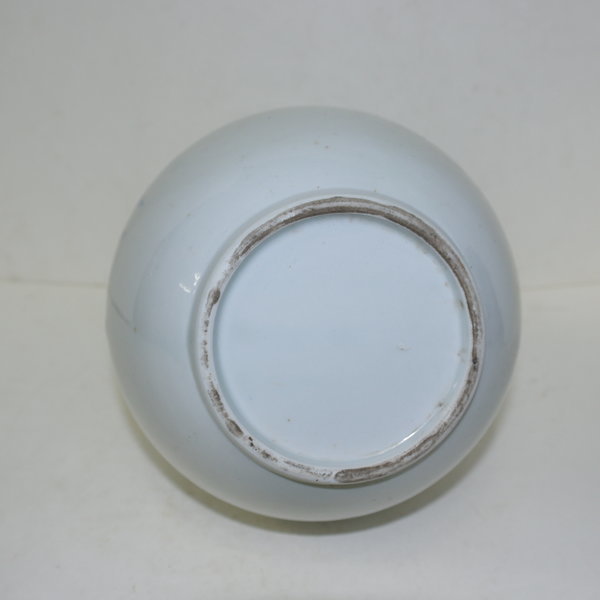 100년이상된 청화백자 화문 주병