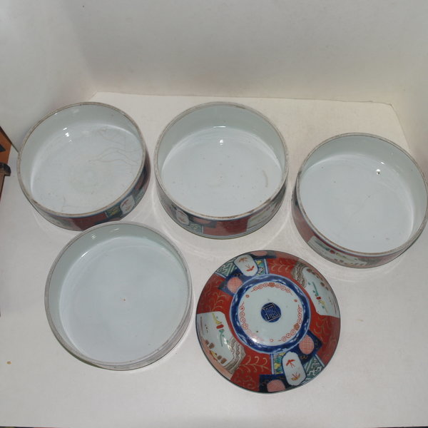 150년이상된 고이마리 진사백자화문 사단합