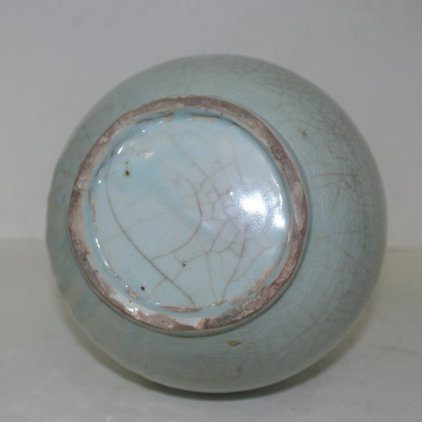 150년이상된 청화백자매화문 주병