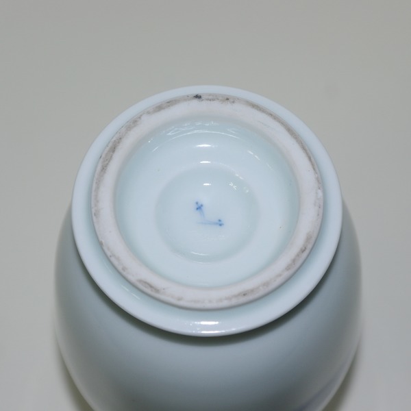 100년이상된 고이마리 청화백자산수문 주병