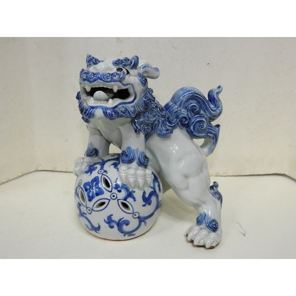 연대좋은 고이마리청화백자 해태조각상