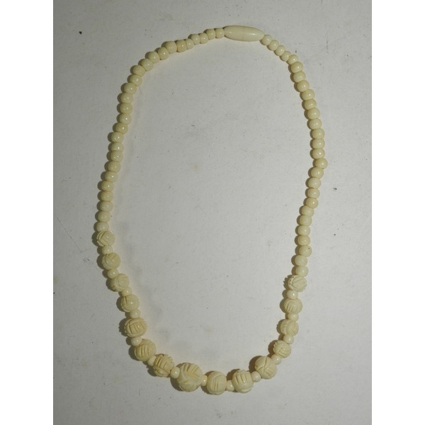 상아 목걸이