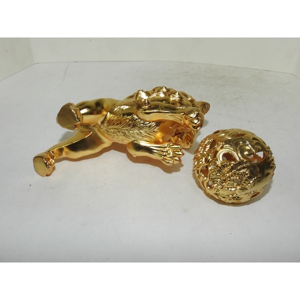 청동통에 24K 순금도금된 해태상