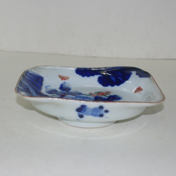 100년이상된 고이마리 청화백자화문금채 완