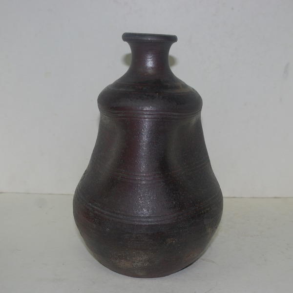 시가라끼 청자 인물문 주병