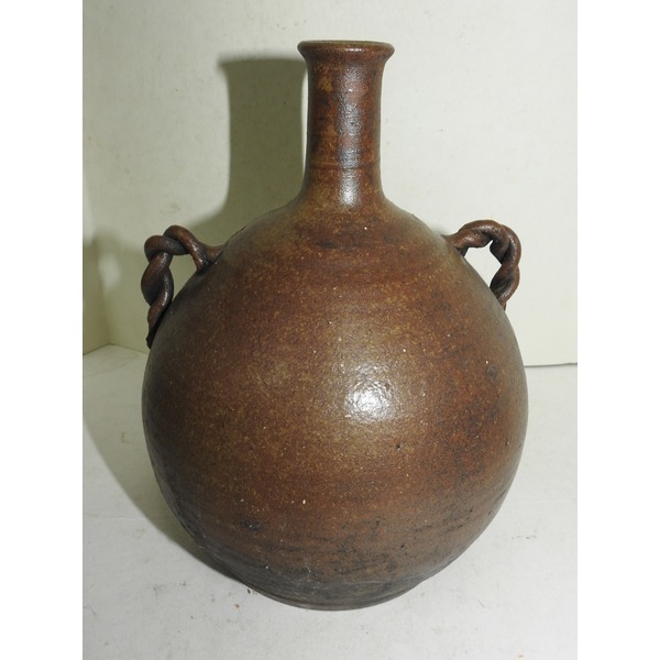 골동-청자 이귀복신양각 주병