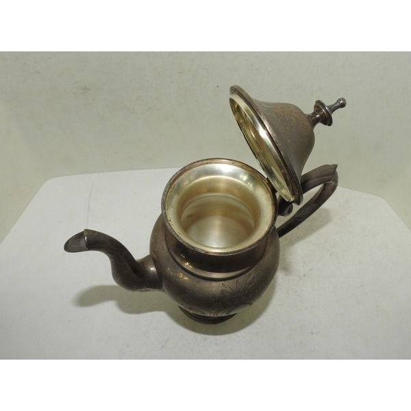 묵직한 유럽산 티포트