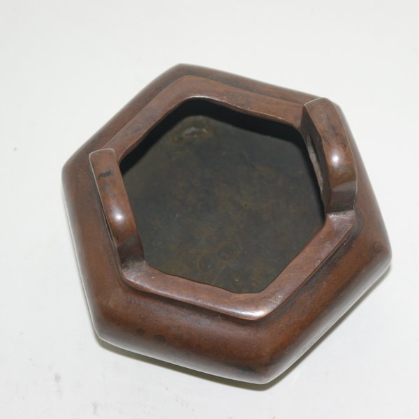 최고급 적청동으로 된 육각이귀향로