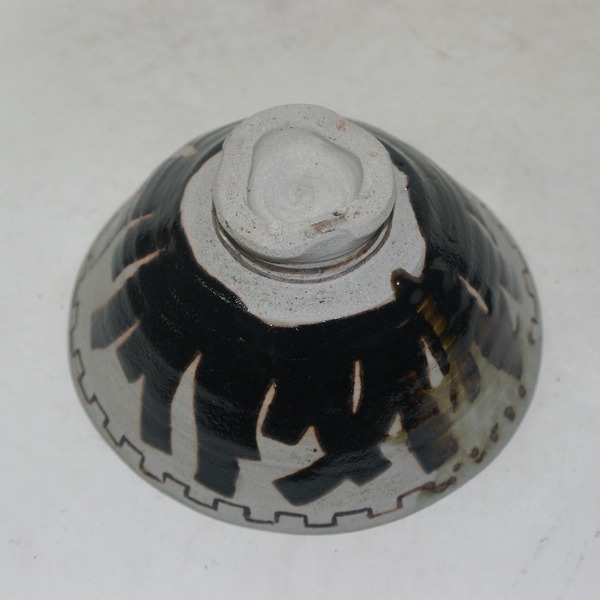 청자 흑유추상문 다완