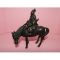 골동-청동으로된 말탄 무사조각상