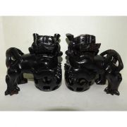 화류목나무로 조각된 해태상 2점1쌍